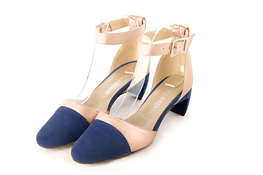 Prussian blue and powder pink women's open side shoes, with a strap around the ankle. Round toe. Low comma heels. Front view - Florence KOOIJMAN